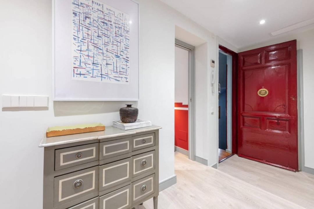 Sophisticated Brand New Flat Lägenhet Madrid Exteriör bild