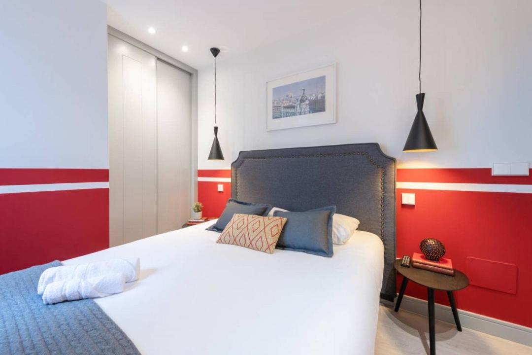 Sophisticated Brand New Flat Lägenhet Madrid Exteriör bild