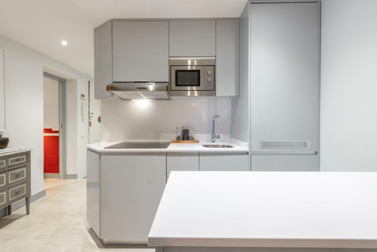 Sophisticated Brand New Flat Lägenhet Madrid Exteriör bild